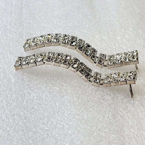 Elegant Rhinestone Earring for the Minimalist - Picture 7 of 9